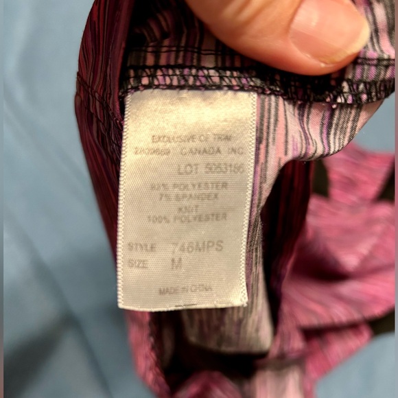 Scrub top, size Medium - Picture 3 of 3